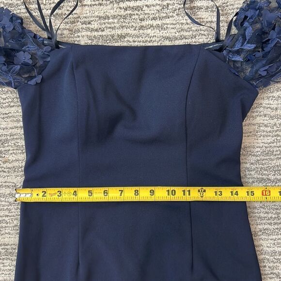 New Eliza J Off the Shoulder 3D Floral Sleeve
Scuba Crepe Dress Size 8 - Picture 10 of 16